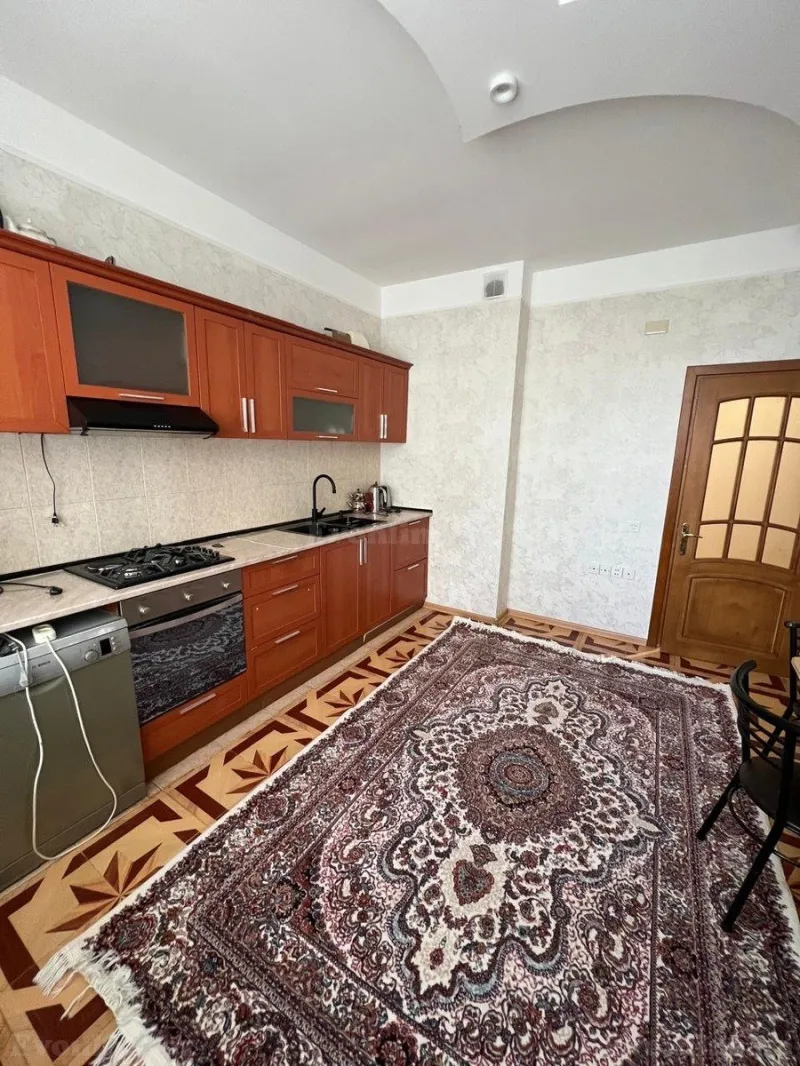 Kirayə verilir 3 otaqlı Mənzil Yeni tikili 140 m² Nəsimi r. - şəkil 7