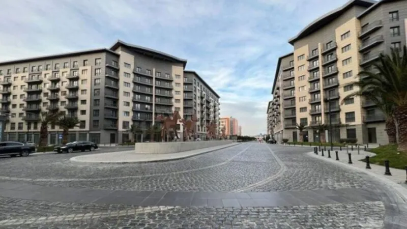 3 otaqlı Mənzil 140 m² Xətai r. Kirayə verilir