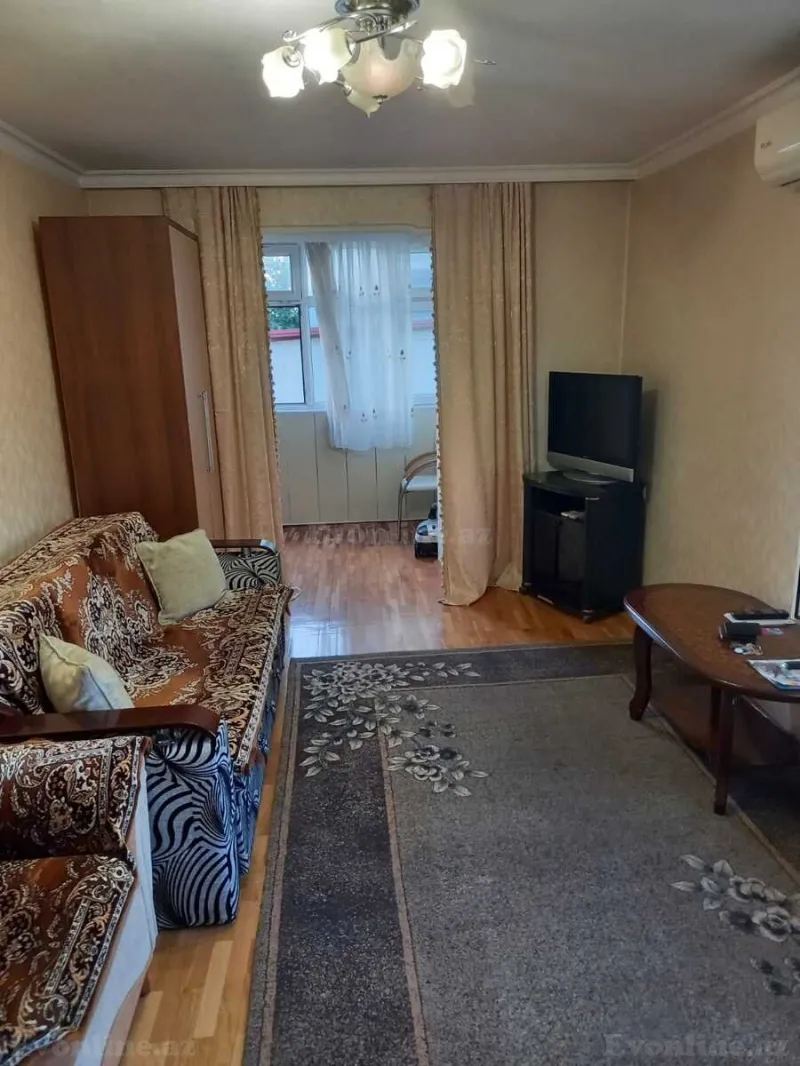 Satılır 1 otaqlı Mənzil Köhnə tikili 35 m² Yasamal - şəkil 2