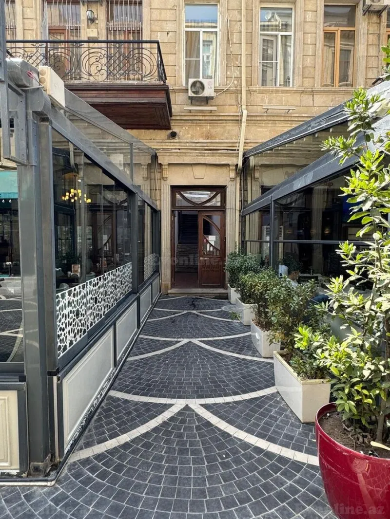 Kirayə verilir 1 otaqlı Mənzil Köhnə tikili 30 m² Sahil m. - şəkil 3