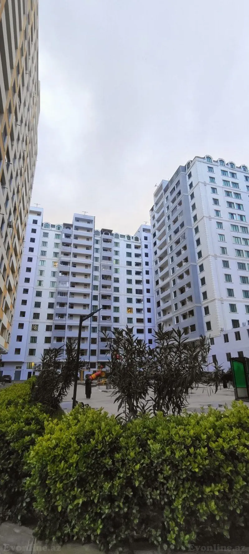 4 otaqlı Mənzil 172 m² Nəsimi r. Satılır