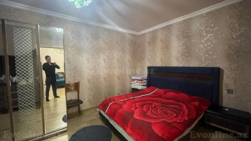 Satılır 4 otaqlı Mənzil Köhnə tikili 100 m² Xalqlar Dostluğu m. - şəkil 3