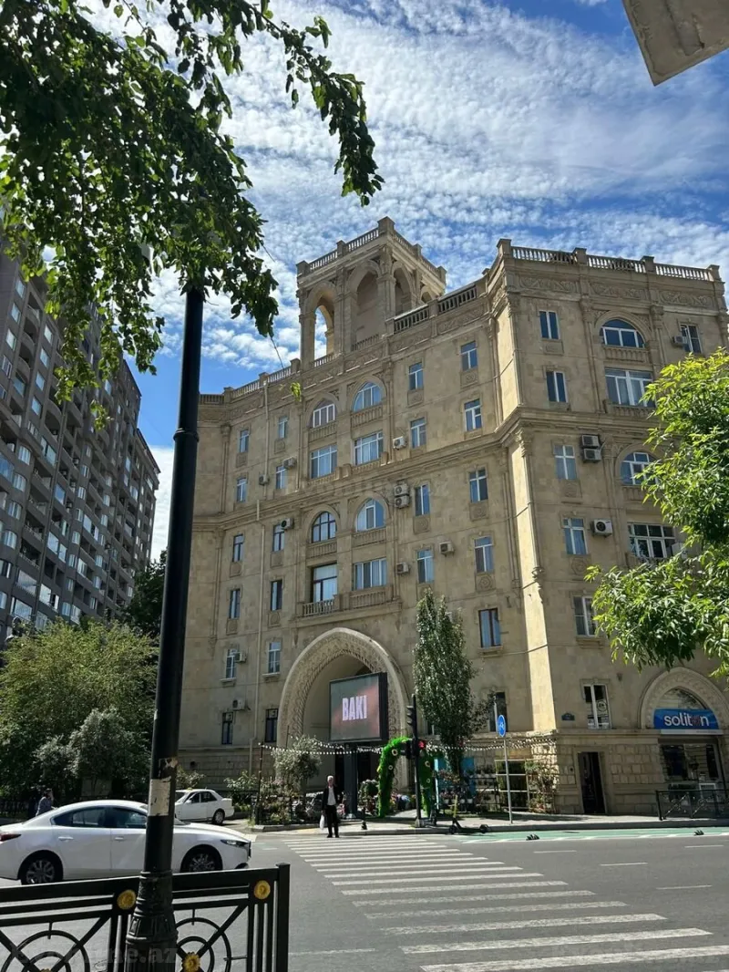 Satılır 5 otaqlı Mənzil Köhnə tikili 136.9 m² 28 May m.