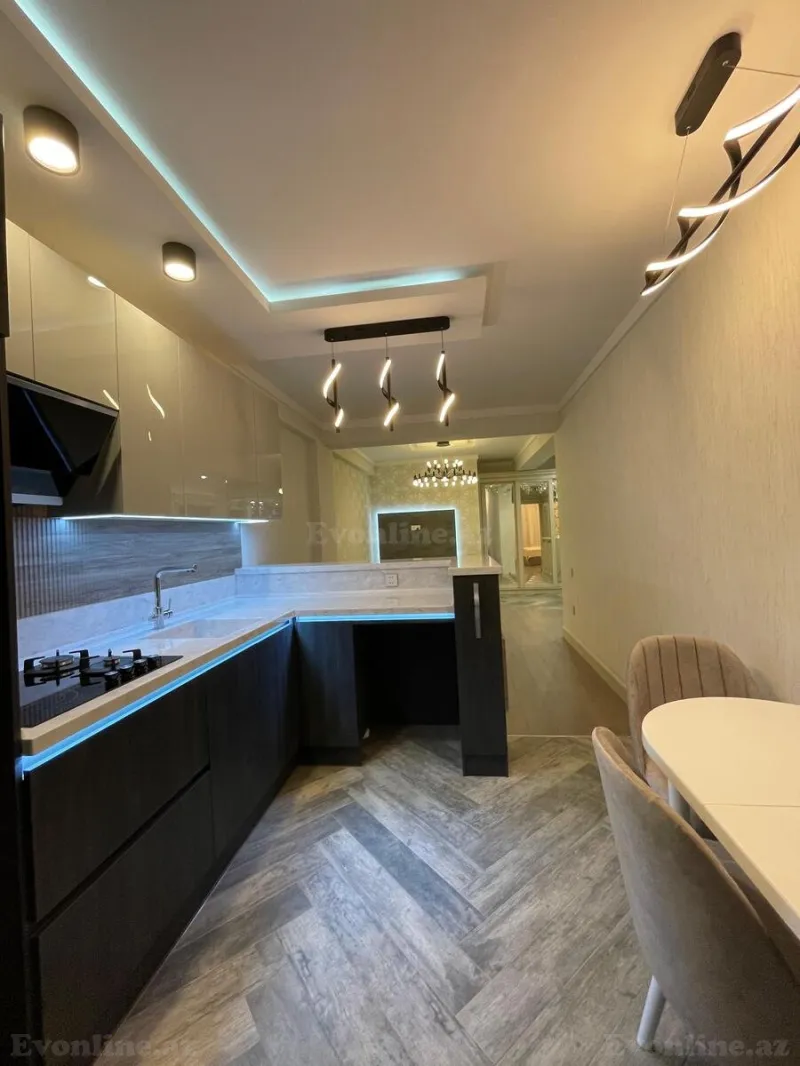 2 otaqlı Mənzil 67 m² Xətai r. Satılır