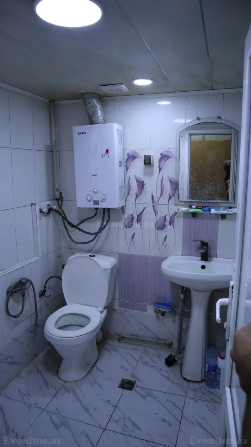 Satılır 2 otaqlı Mənzil Köhnə tikili 40 m² 1-ci mikrorayon - şəkil 6