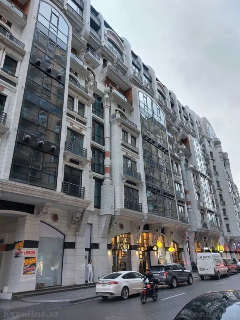 Satılır 4 otaqlı Mənzil Yeni tikili 246 m² Sahil m. - şəkil 2