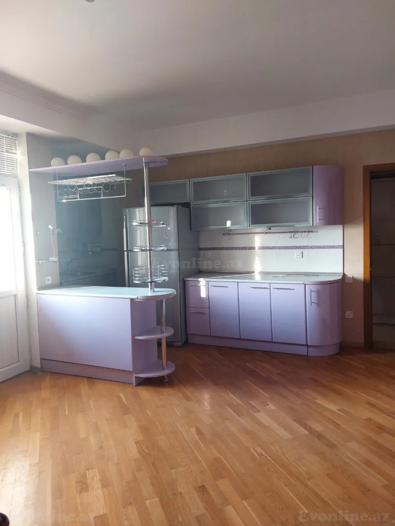 Kirayə verilir 3 otaqlı Mənzil Yeni tikili 121 m² Həzi Aslanov m. - şəkil 8