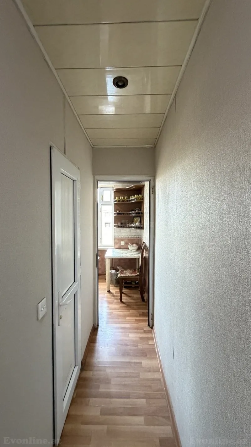 Satılır 3 otaqlı Mənzil Köhnə tikili 70 m² Sabunçu r. - şəkil 4