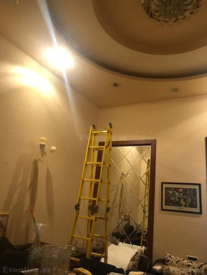 Satılır 4 otaqlı Mənzil Köhnə tikili 138 m² Sahil m. - şəkil 10