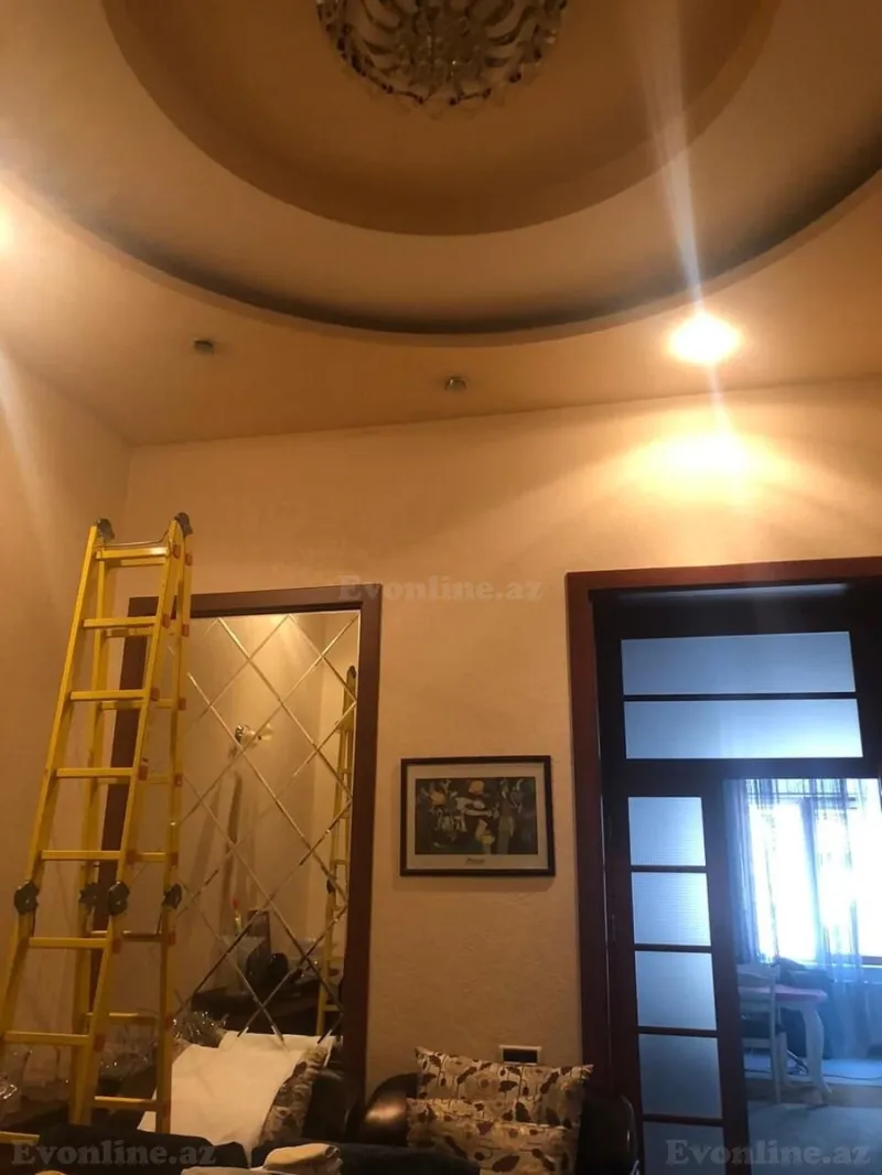 Satılır 4 otaqlı Mənzil Köhnə tikili 138 m² Sahil m. - şəkil 19