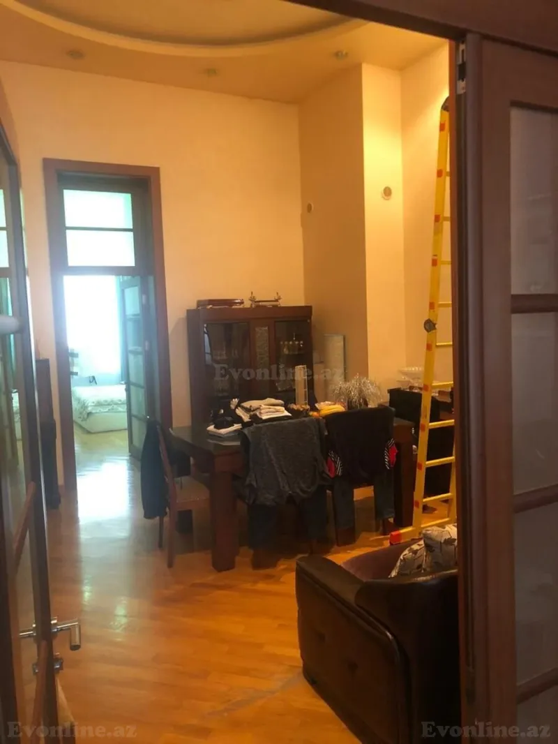 Satılır 4 otaqlı Mənzil Köhnə tikili 138 m² Sahil m. - şəkil 21