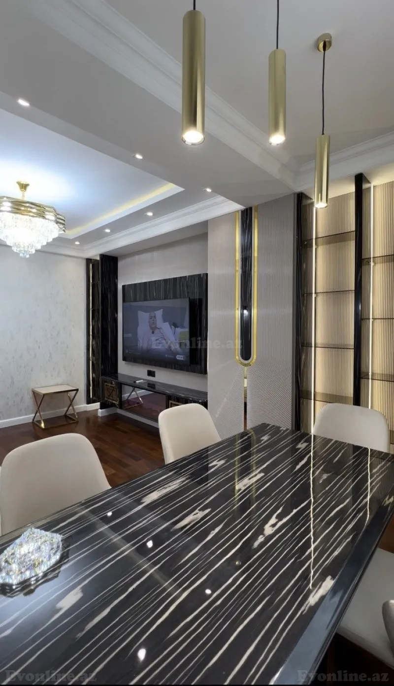 3 otaqlı Mənzil 93 m² Nəriman Nərimanov m. Satılır