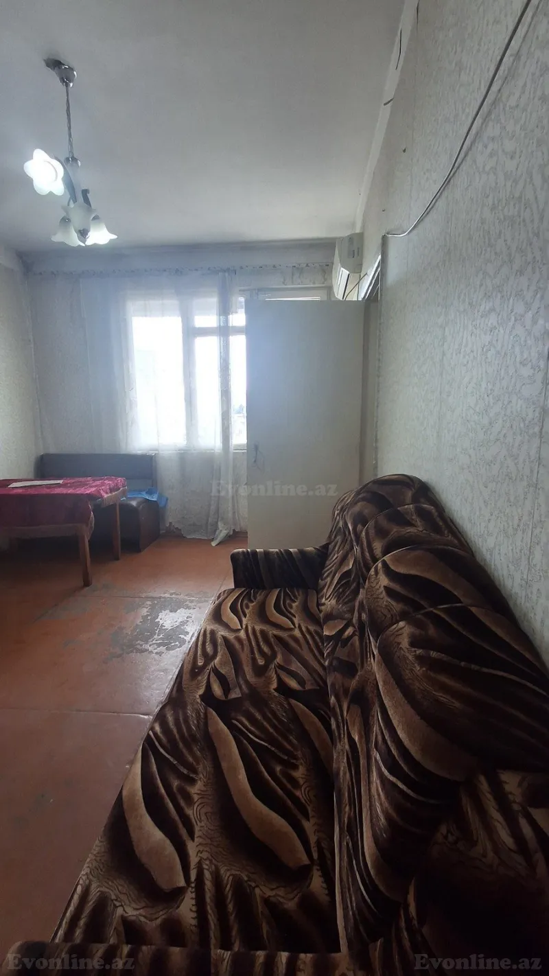 Satılır 1 otaqlı Mənzil Köhnə tikili 35 m² 4-cü mikrorayon - şəkil 2