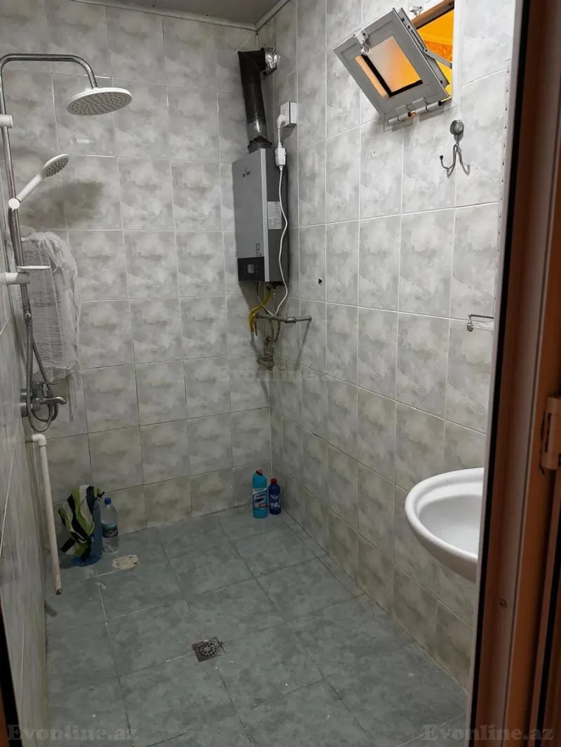 Kirayə verilir 2 otaqlı Mənzil Köhnə tikili 70 m² Memar Əcəmi m. - şəkil 6