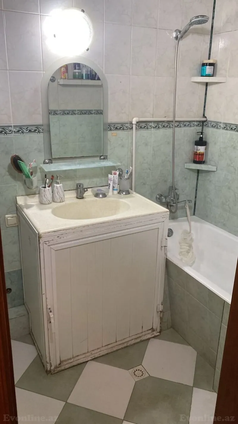 Satılır 2 otaqlı Mənzil Köhnə tikili 60 m² 28 May m. - şəkil 7