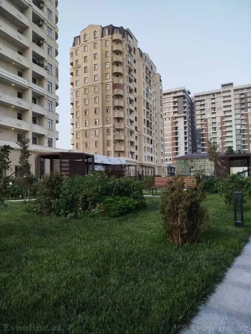 Satılır 2 otaqlı Mənzil Yeni tikili 61 m² Koroğlu m. - şəkil 2
