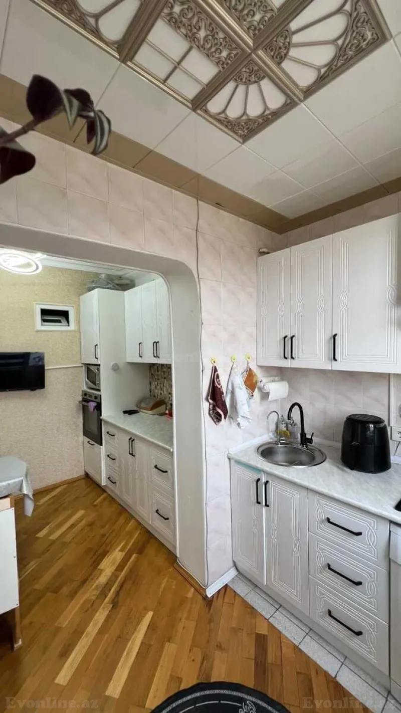 Satılır 3 otaqlı Mənzil Köhnə tikili 85 m² Yeni Yasamal - şəkil 9