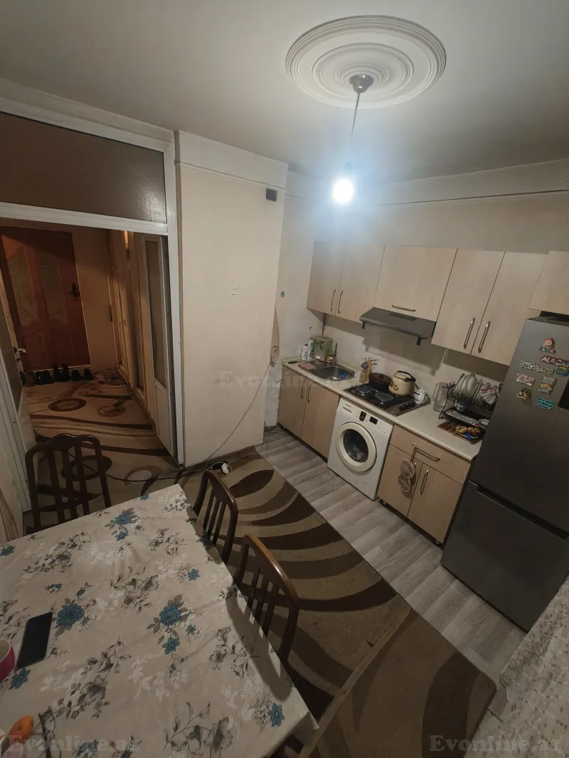 Satılır 2 otaqlı Mənzil Köhnə tikili 65 m² Bakıxanov - şəkil 2