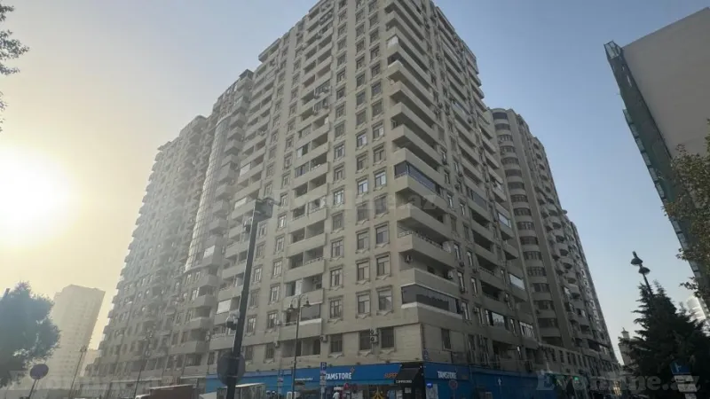 3 otaqlı Mənzil 95 m² Xətai m. Satılır