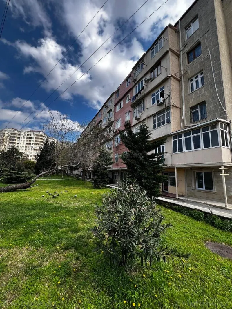 3 otaqlı Mənzil 85 m² Qara Qarayev m. Satılır