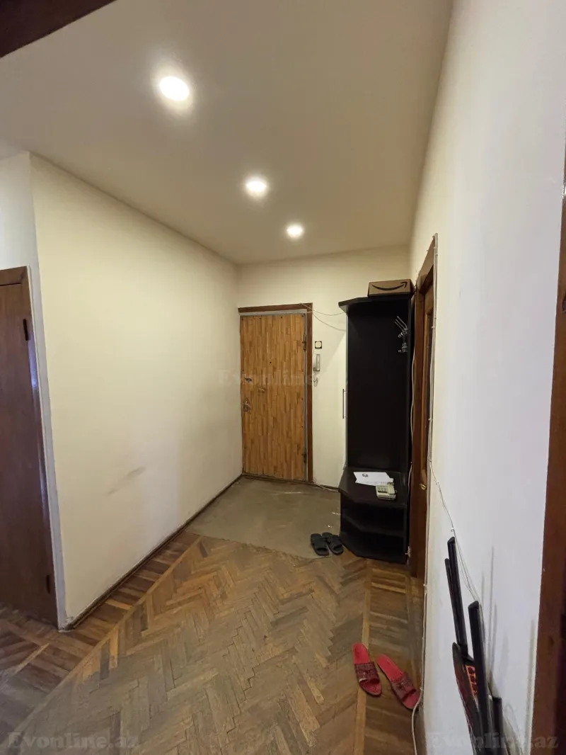 Kirayə verilir 4 otaqlı Mənzil Köhnə tikili 100 m² Q.Qarayev pr. - şəkil 13