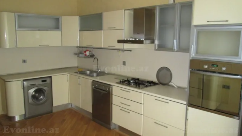 Satılır 3 otaqlı Mənzil Yeni tikili 145 m² Nəsimi r. - şəkil 8