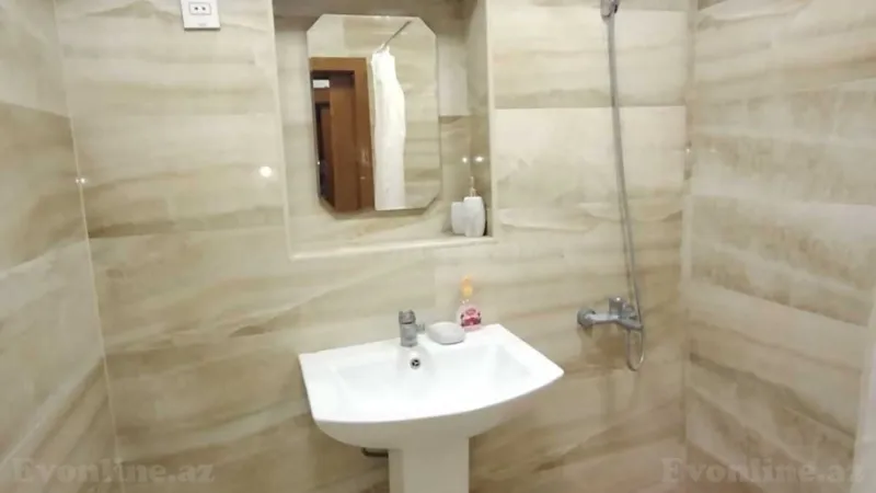 Kirayə verilir 2 otaqlı Mənzil Köhnə tikili 65 m² Gənclik m. - şəkil 14