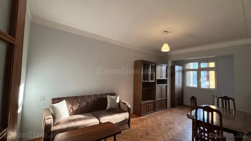 2 otaqlı Mənzil 75 m² İnşaatçılar m. Kirayə verilir
