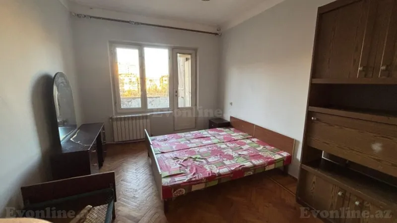 Kirayə verilir 2 otaqlı Mənzil Köhnə tikili 75 m² İnşaatçılar m. - şəkil 5