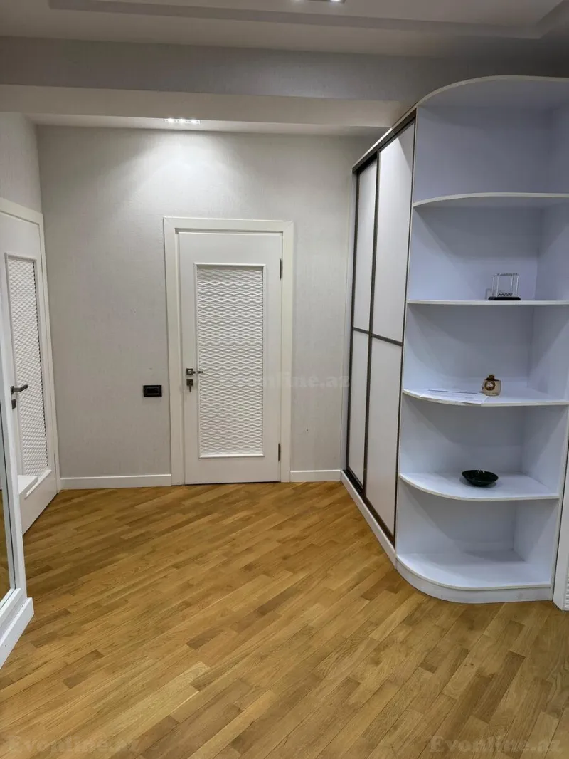 Kirayə verilir Ofis 140 m² Xətai m. - şəkil 4