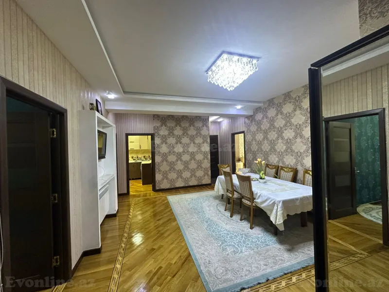 3 otaqlı Mənzil 127 m² Bakıxanov Satılır