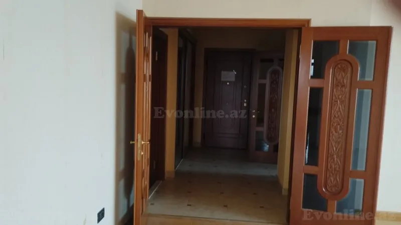 Satılır 3 otaqlı Mənzil Yeni tikili 138 m² Sahil m. - şəkil 3