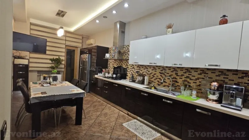 Satılır 4 otaqlı Mənzil Yeni tikili 196 m² 28 May m. - şəkil 6