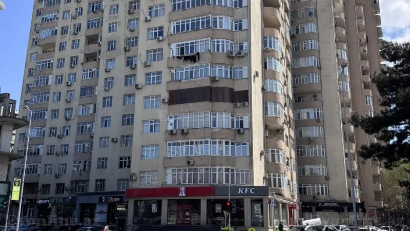 Kirayə verilir 1 otaqlı Mənzil Yeni tikili 35 m² 8-ci mikrorayon