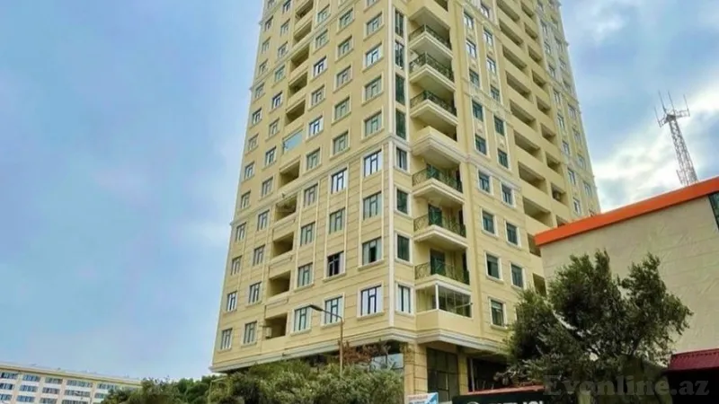 4 otaqlı Mənzil 190 m² 8-ci mikrorayon Satılır