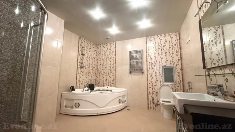 3 otaqlı Mənzil 153 m² 28 May m. Kirayə verilir