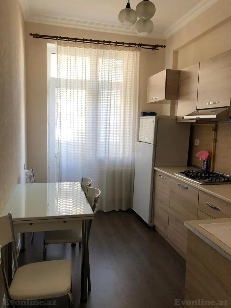 Kirayə verilir 2 otaqlı Mənzil Yeni tikili 70 m² İnşaatçılar m. - şəkil 5