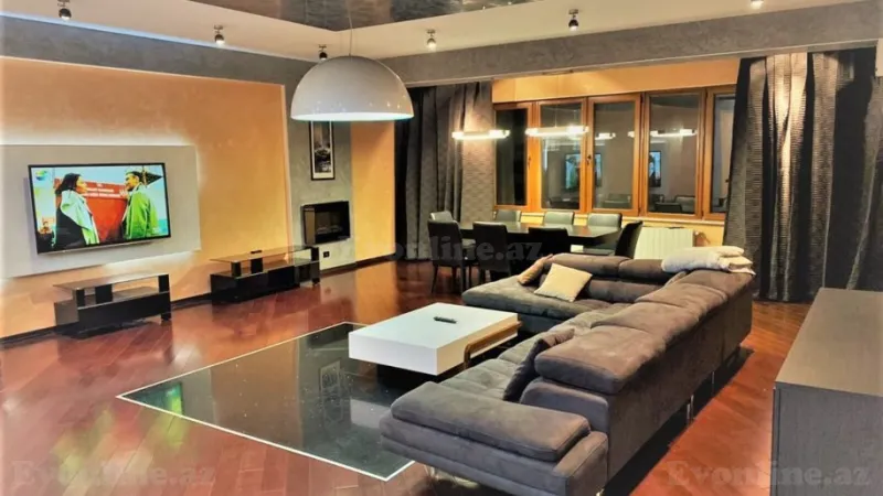 Kirayə verilir 4 otaqlı Mənzil Yeni tikili 220 m² Xətai m.