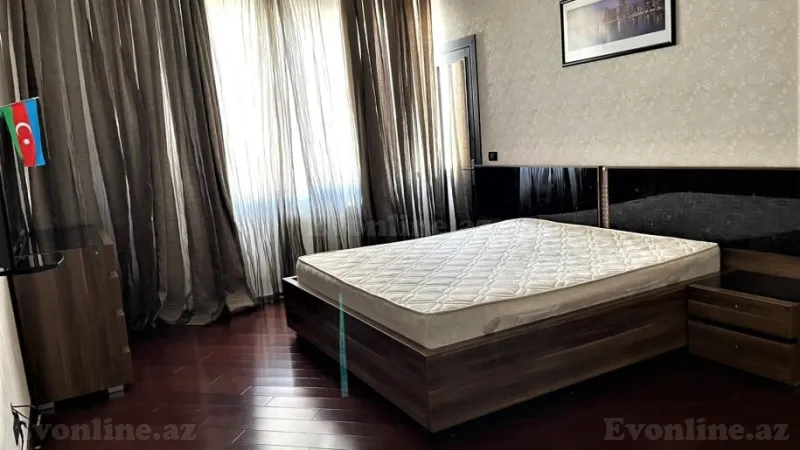 Kirayə verilir 4 otaqlı Mənzil Yeni tikili 220 m² Xətai m. - şəkil 8