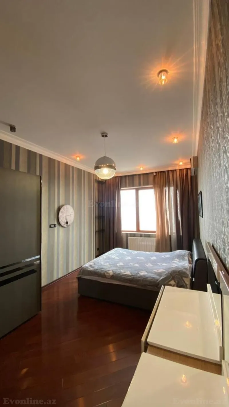 Kirayə verilir 4 otaqlı Mənzil Yeni tikili 220 m² Xətai m. - şəkil 13