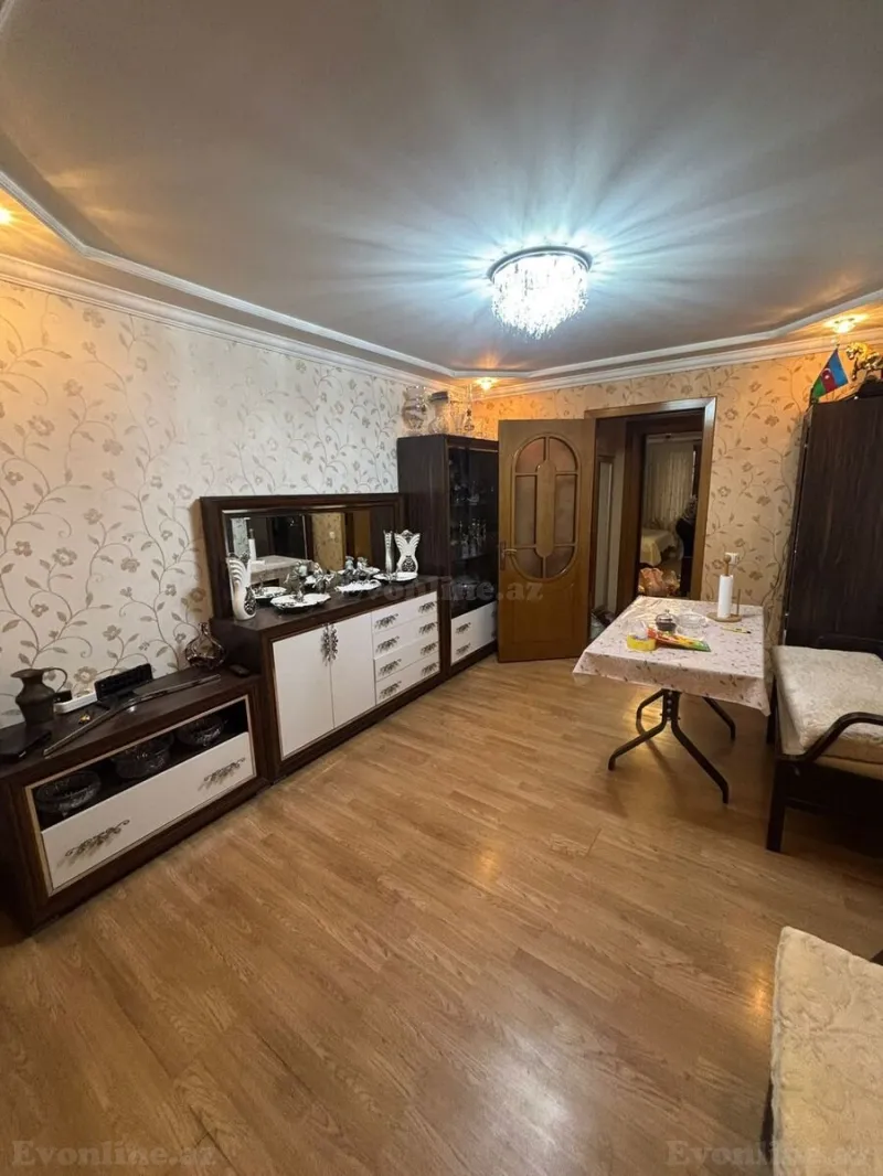 Satılır 3 otaqlı Mənzil Köhnə tikili 70 m² Neftçilər m. - şəkil 11