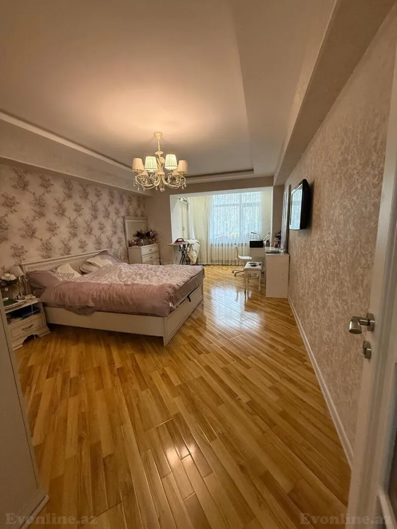 Satılır 2 otaqlı Mənzil Köhnə tikili 80 m² Elmlər Akademiyası m. - şəkil 3