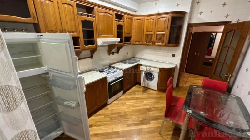 2 otaqlı Mənzil 80 m² Memar Əcəmi m. Kirayə verilir