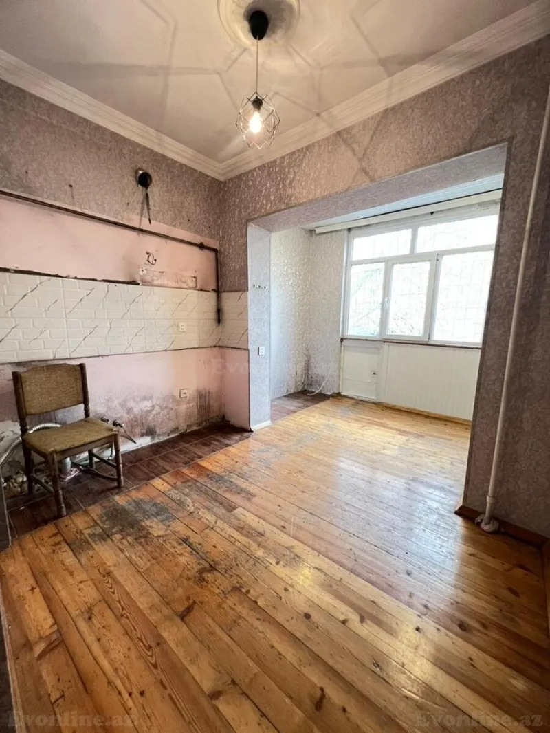 Satılır 2 otaqlı Mənzil Köhnə tikili 45 m² Yeni Yasamal - şəkil 3
