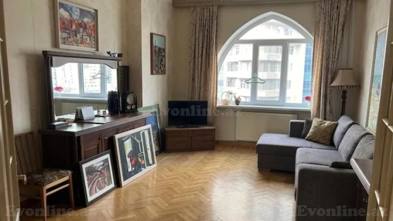 Satılır 5 otaqlı Mənzil Köhnə tikili 160 m² 28 May m. - şəkil 5