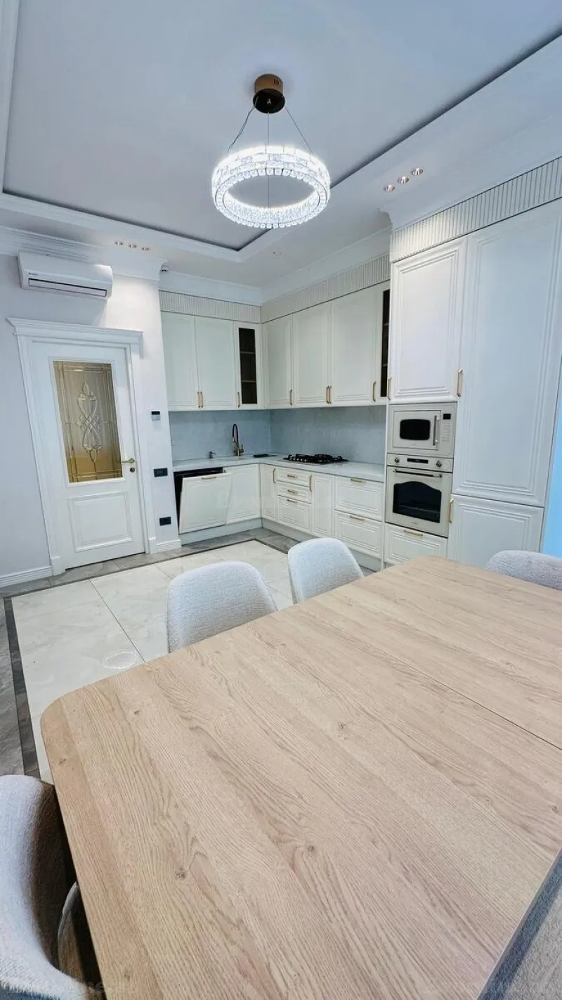 Kirayə verilir 3 otaqlı Mənzil Yeni tikili 141 m² Nəsimi r. - şəkil 13