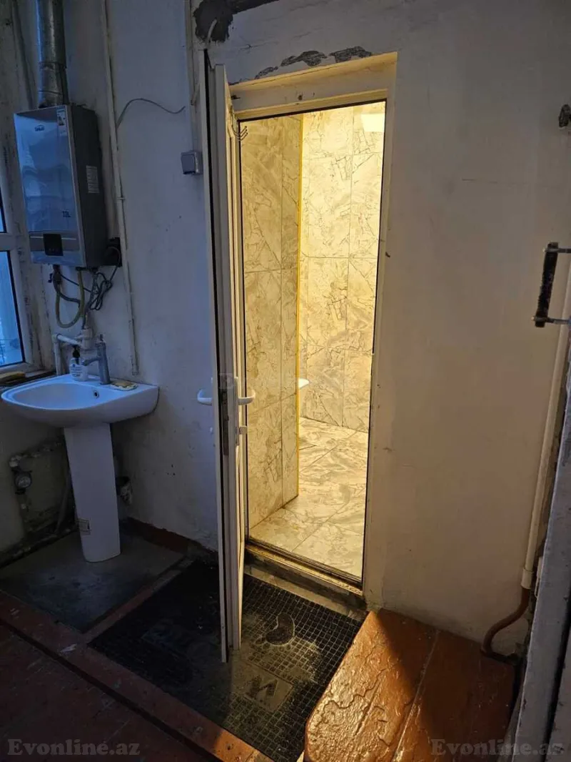Satılır 2 otaqlı Mənzil Köhnə tikili 55 m² İçərişəhər m. - şəkil 3