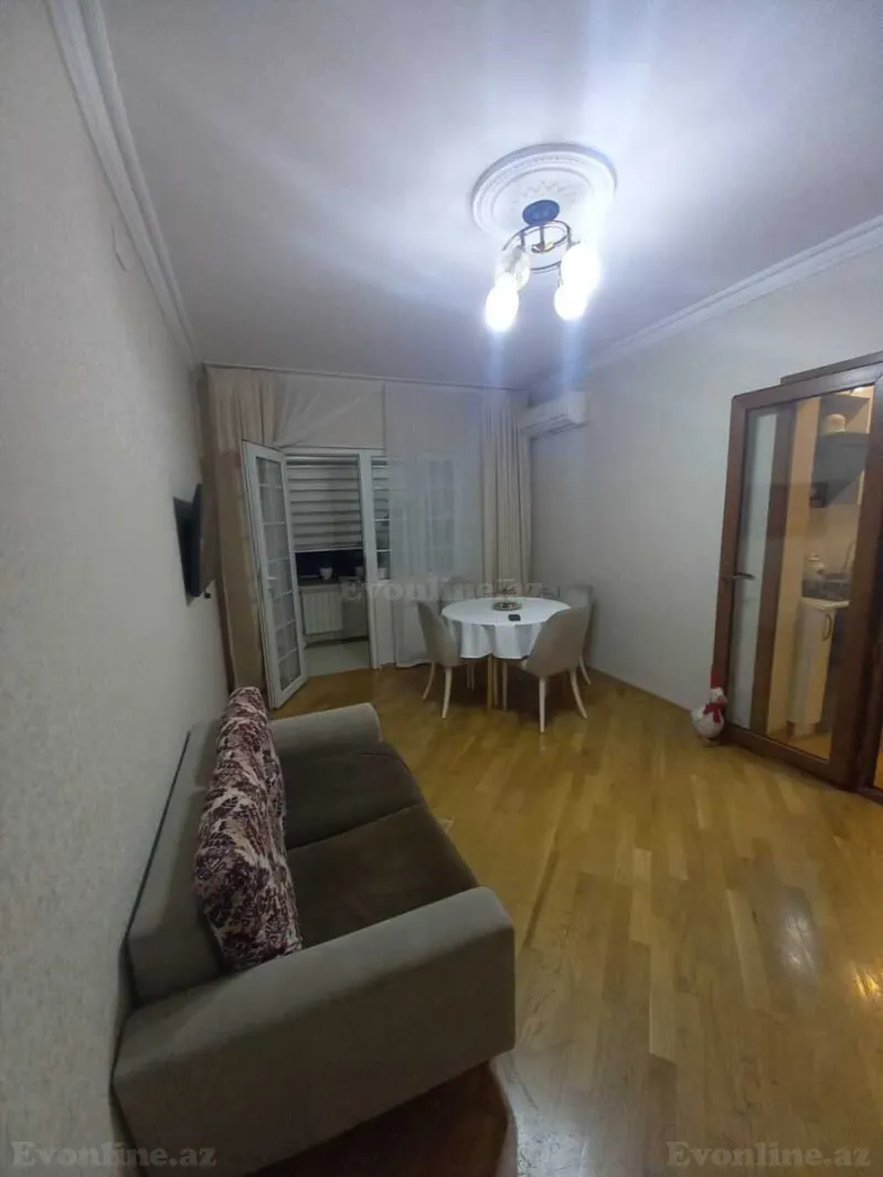 Satılır 2 otaqlı Mənzil Köhnə tikili 45 m² Nərimanov r. - şəkil 2