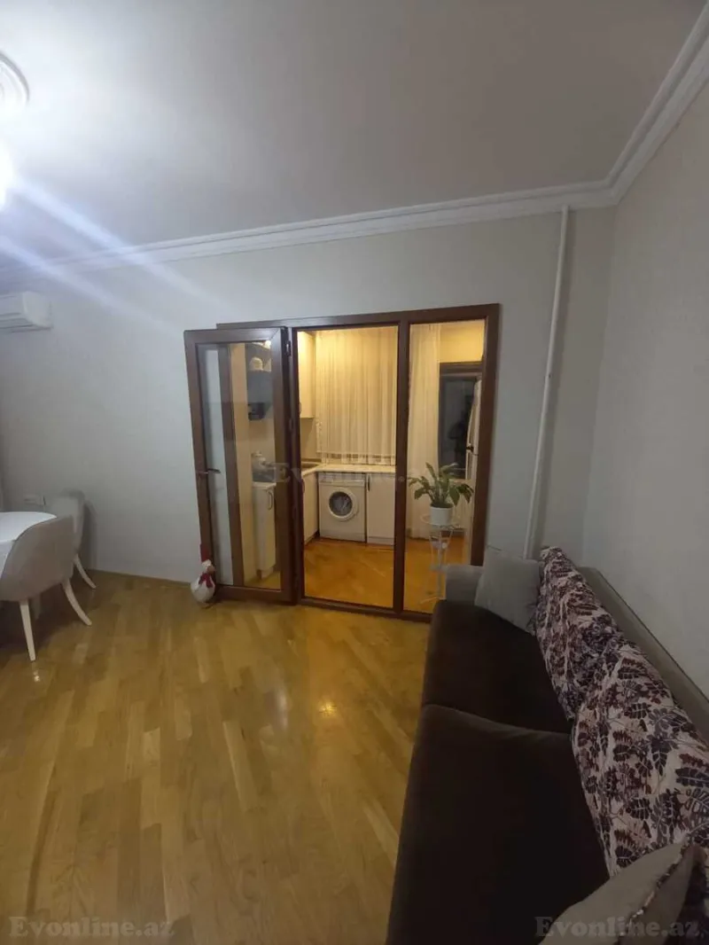 Satılır 2 otaqlı Mənzil Köhnə tikili 45 m² Nərimanov r. - şəkil 3