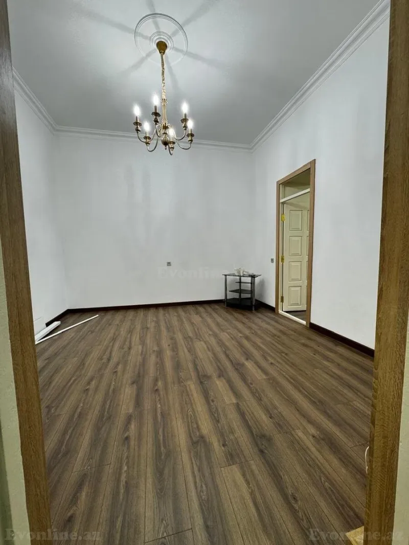 3 otaqlı Ofis 90 m² 28 May m. Kirayə verilir